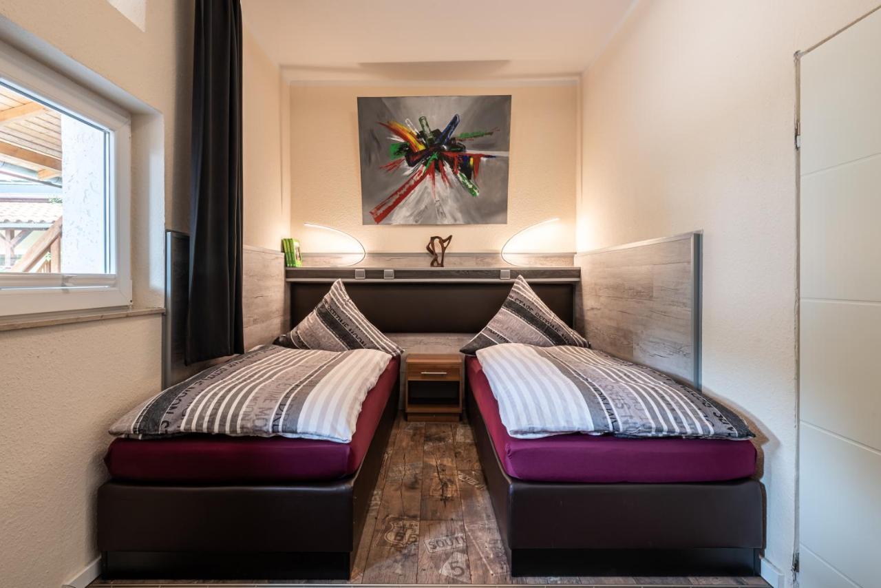 Land-Hotel Zum Schwan, Garni Weilerswist-Metternich, 3 E-Ladestationen, Naehe Phantasialand, Palmenparadies Euskirchen Екстериор снимка
