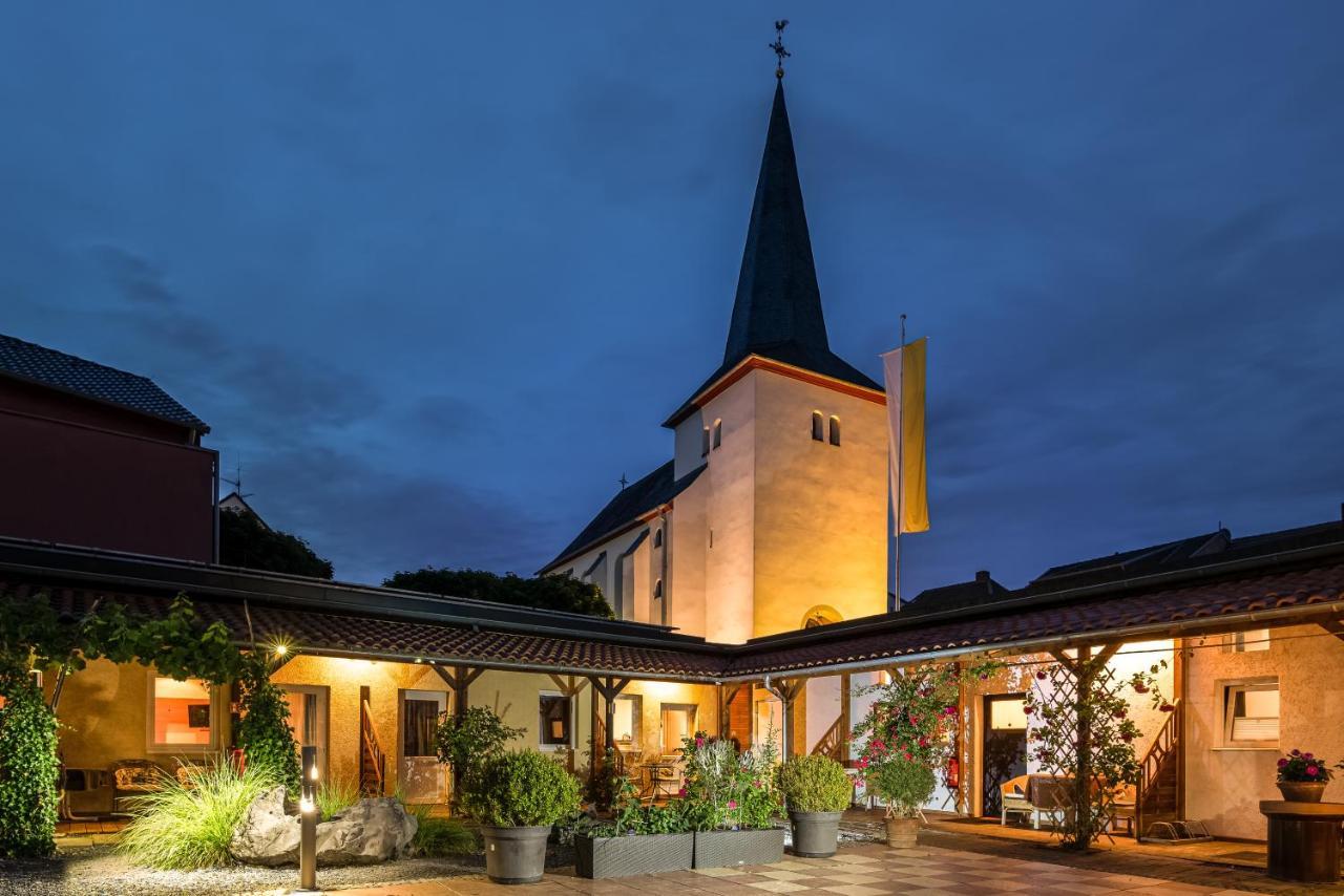 Land-Hotel Zum Schwan, Garni Weilerswist-Metternich, 3 E-Ladestationen, Naehe Phantasialand, Palmenparadies Euskirchen Екстериор снимка