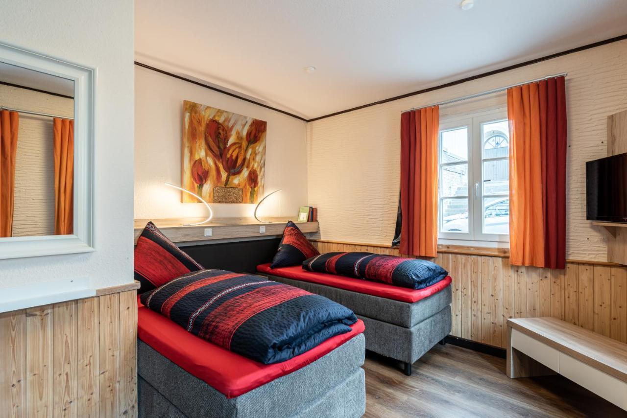 Land-Hotel Zum Schwan, Garni Weilerswist-Metternich, 3 E-Ladestationen, Naehe Phantasialand, Palmenparadies Euskirchen Екстериор снимка